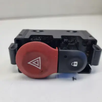 Renault Clio III Kangoo II PANEL ŚWIATEŁ AWARYJNYCH Przełącznik E3160101