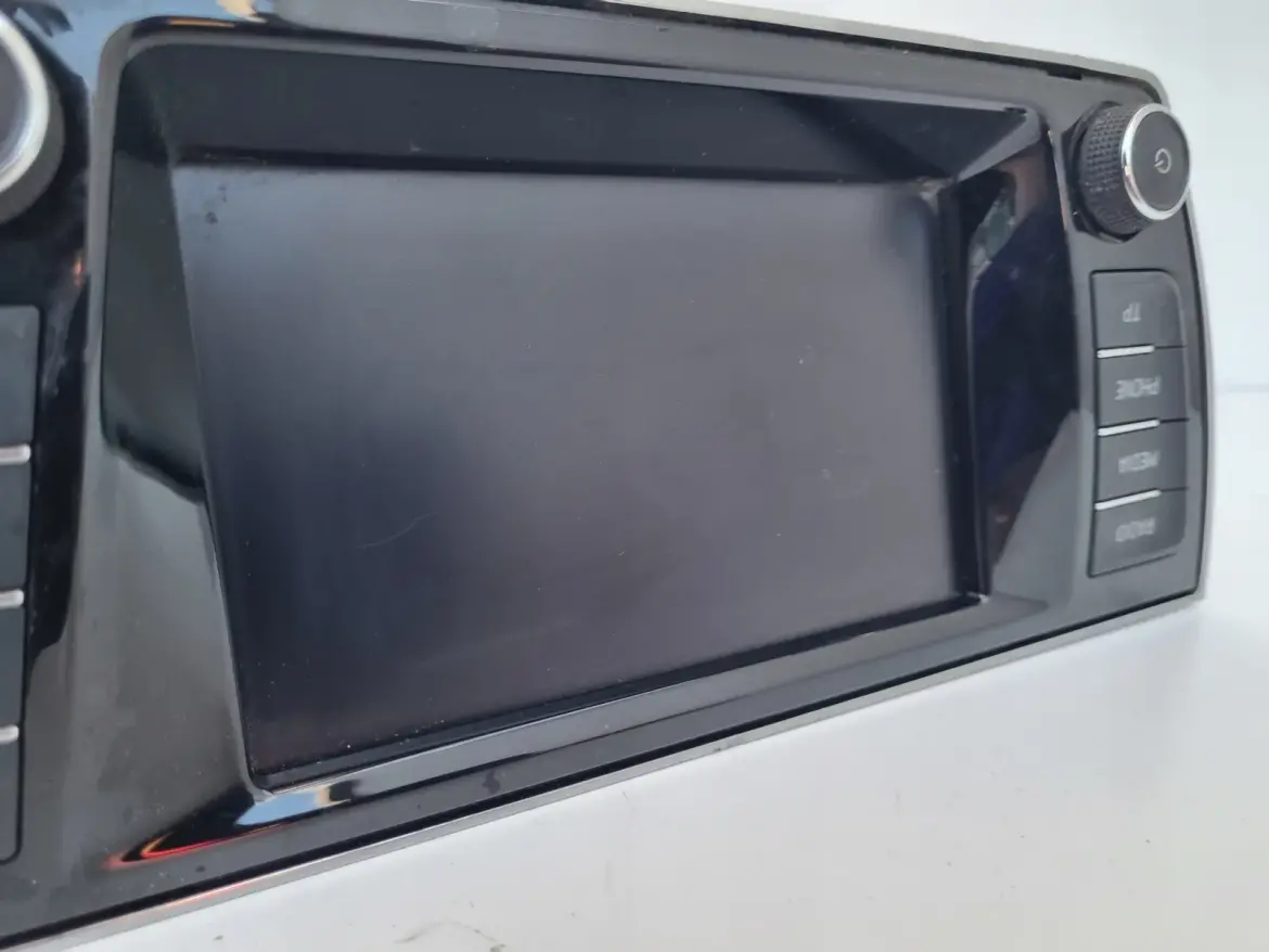 Skoda Fabia III EKRAN NAWIGACJI Radio wyświetlacz 6V0919604B