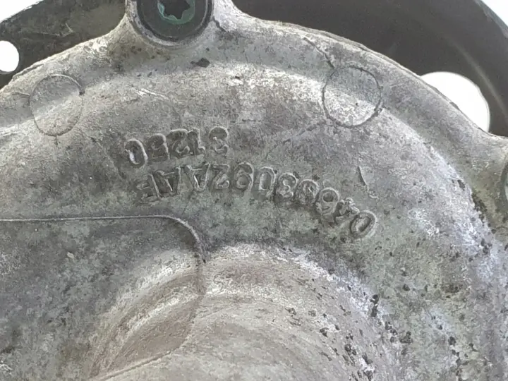 Mini One R50 R53 1.6 16V POMPA WODY 04693095AB