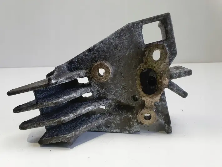 Renault Clio III 1.5 DCI WTRYSKIWACZ DPF łapa UCHWYT