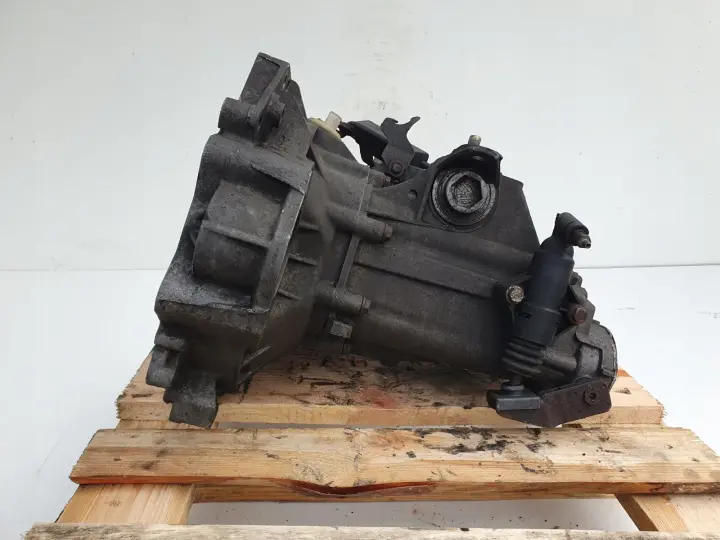 VW Bora 1.6 16V SKRZYNIA BIEGÓW DLP manualna MANUAL