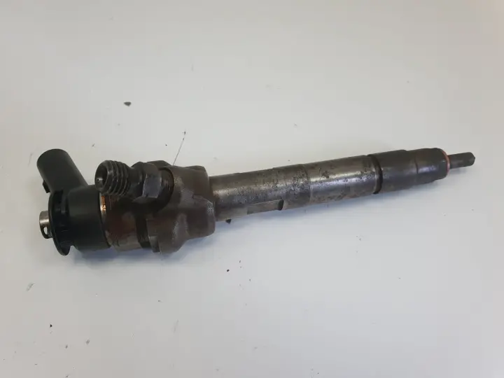 BMW E87 E90 E91 2.0 D WTRYSKIWACZ wtrysk 0445110289