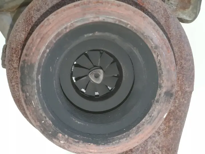 VW Golf V 1.9 TDI TURBOSPRĘŻARKA turbo 038253016K
