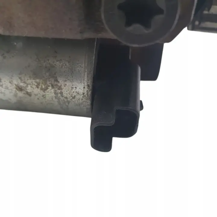 163205daf2bcf54313f7a11eab82024e