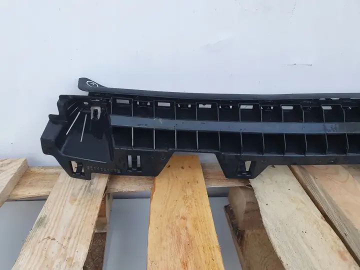 Audi A3 8P II lift BELKA TYLNEGO ZDERZAKA tył