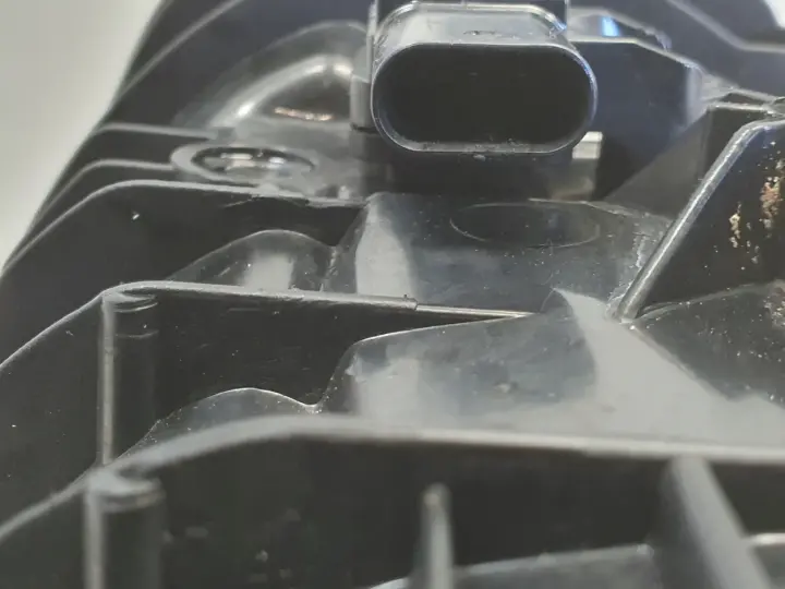 BMW E87 E90 2.0 D KOLEKTOR SSĄCY 7797384 N47D20