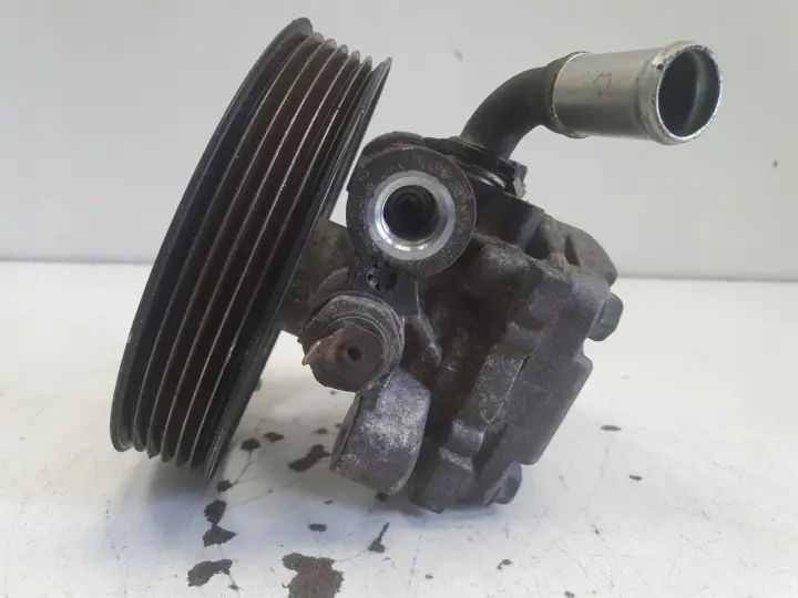 Mazda 3 BK 1.6 16V POMPA WSPOMAGANIA kyb