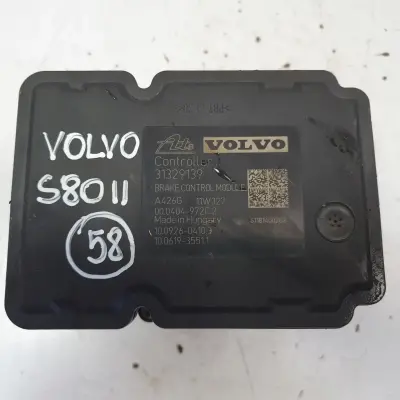 Volvo V70 III XC70 II POMPA ABS hamulcowa 31329139