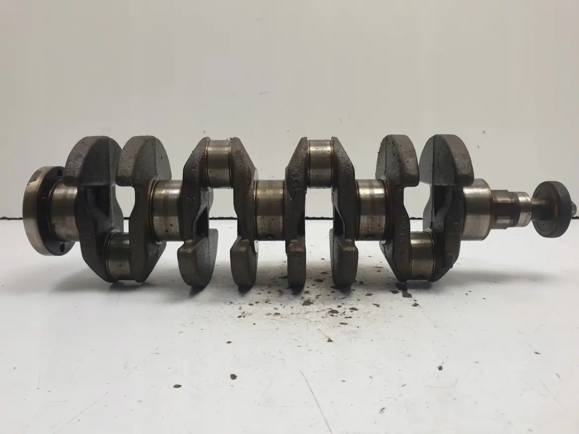 Opel Astra J 1.6 16V WAŁ KORBOWY 55560953 A16XER