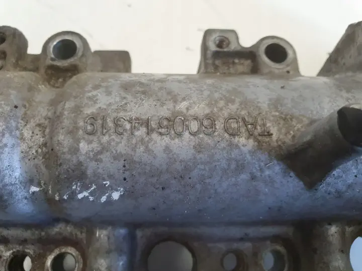 Opel Vectra C 1.9 CDTI POKRYWA ZAWORÓW wałki 55565886