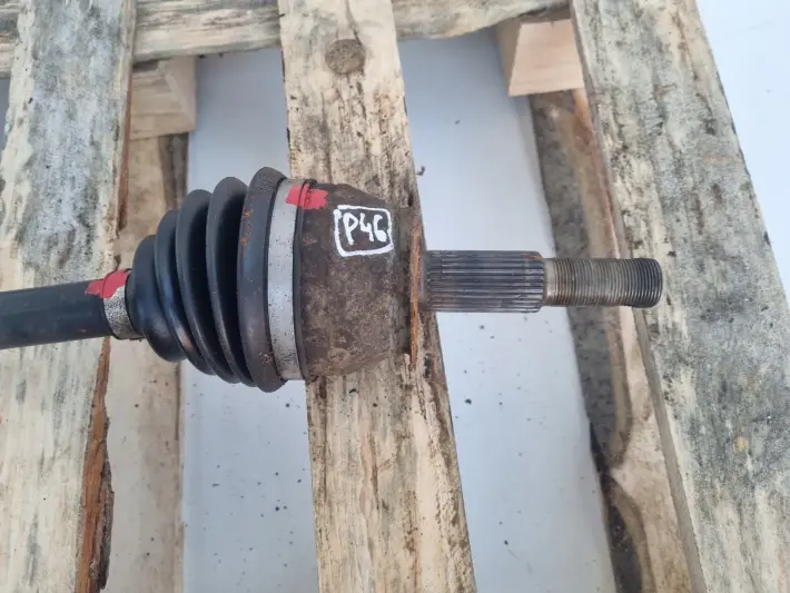 Nissan Navara III 2.5 dCi PRAWA PRZEDNIA PÓŁOŚ półośka prawy przód