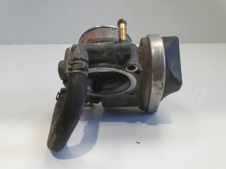 Opel Astra III H 1.6 16V PRZEPUSTNICA 55560398