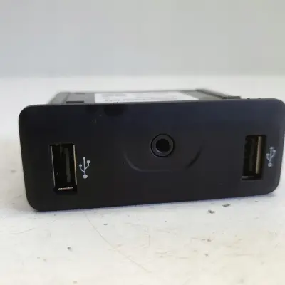 Renault Megane IV GNIAZDA AUX USB 280236599R