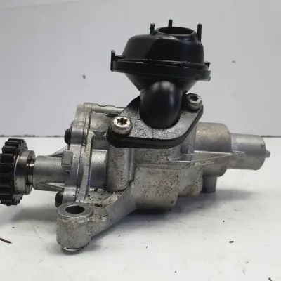 Audi A4 B9 2.0 TFSI POMPA OLEJU olejowa 06H115105DH