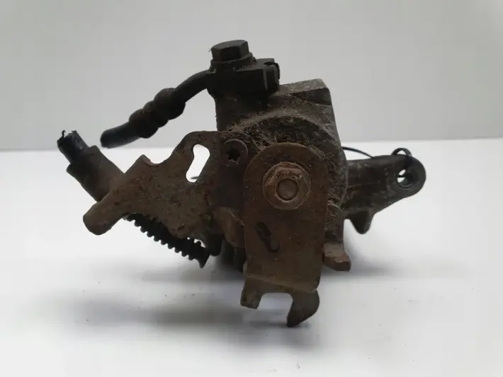 Vw Passat B5 Audi A4 B5 ZACISK HAMULCOWY Lewy tył Lucas