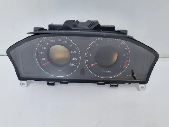 Volvo S80 II V70 III XC70 II 2.4 D5 LICZNIK ZEGARY Europa 30786623AB