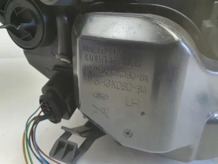Ford Focus mk2 02-06 PRZEDNIA LAMPA LEWA lewy przód anglik