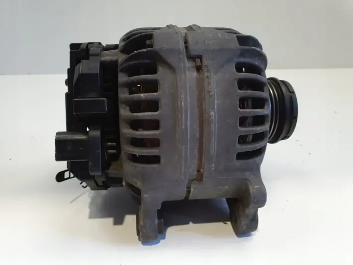 Audi A4 B5 VW Passat B5 1.9 TDI ALTERNATOR bosch 028903029B 120A