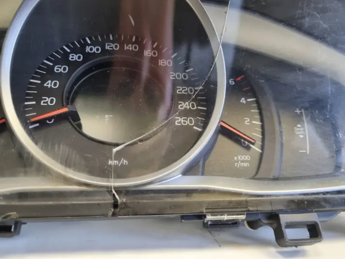 Volvo VOLVO S60 II V60 I Diesel LICZNIK ZEGARY Europa 31327747
