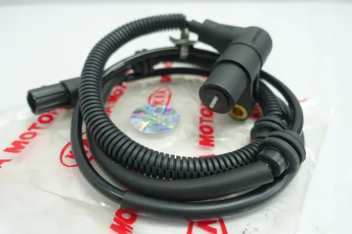 Kia Rio CZUJNIK ABS 95670-FD100 PRAWY PRZÓD