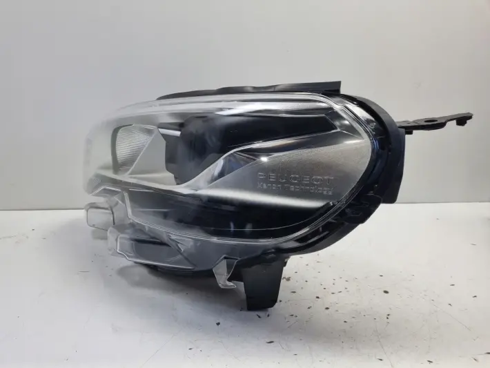 Peugeot Expert III PRZEDNIA LAMPA LEWA lewy przód EUROPA XENON 9808573580