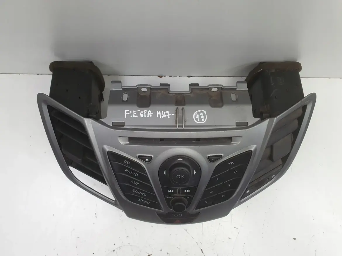 Ford Fiesta MK7 PANEL STEROWANIA RADIEM panel radia 8A6T-18K811-AD