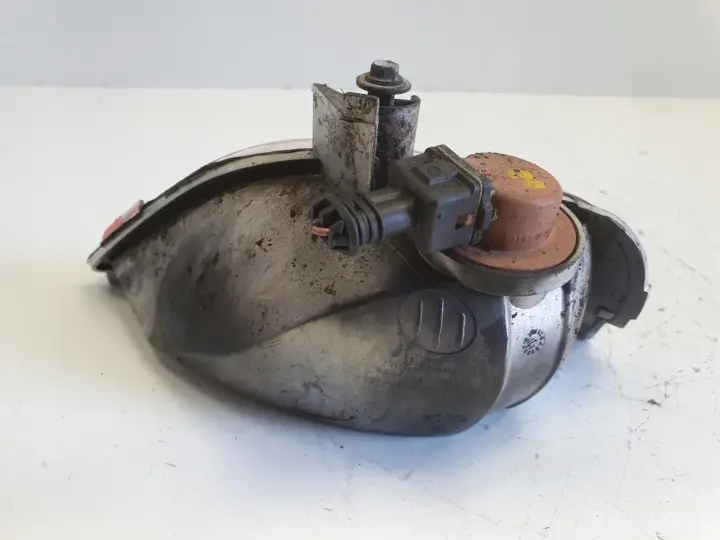Renault Captur TYLNIA TYLNA LAMPA PRZECIWMGIELNA prawa prawy tył 265540003R