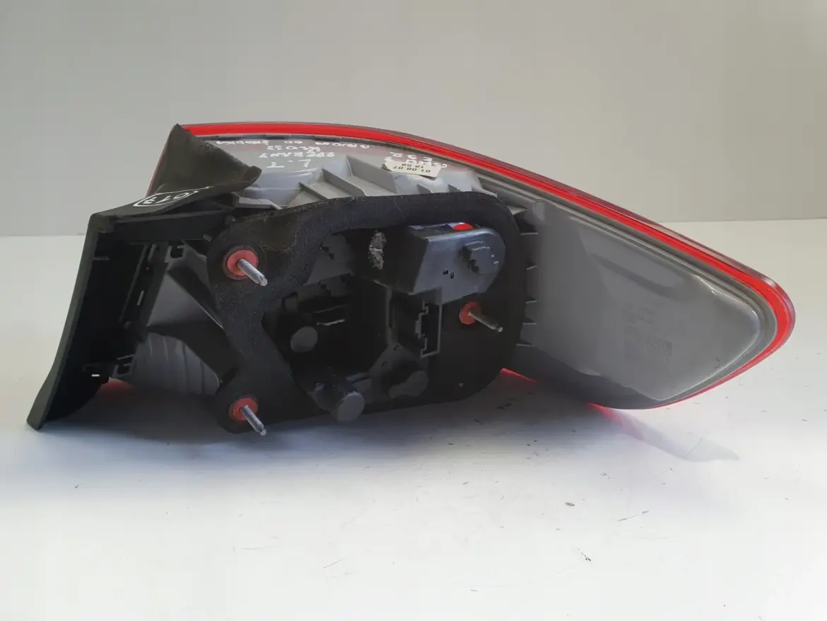 BMW 3 E90 Coupe E92 E93 TYLNA LAMPA LEWA lewy tył kierowcy