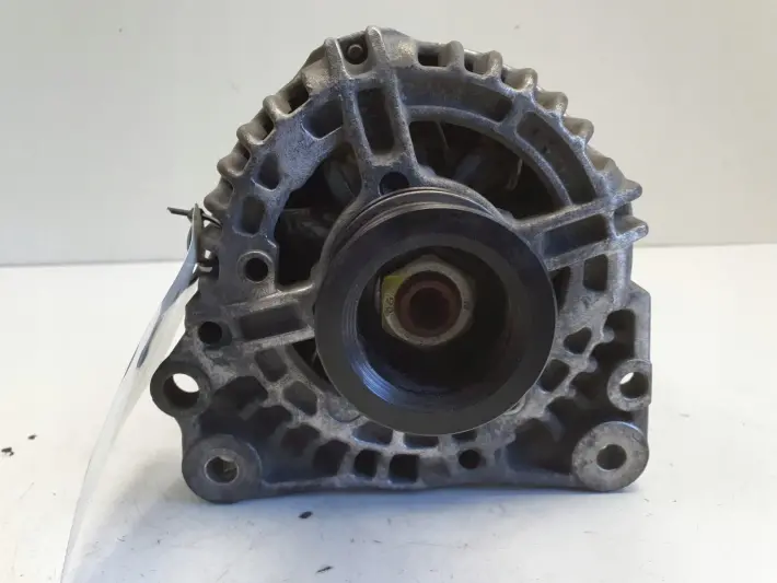 VW Polo IV 1.4 16V ALTERNATOR 90A 037903025M bosch 107 tyś km