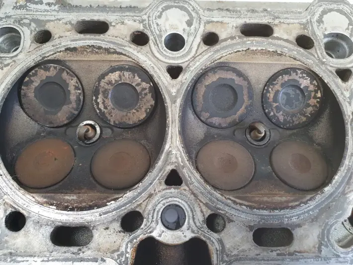 Opel Zafira B Astra J 1.6 16V A16XER GŁOWICA CYLINDRÓW 55559340