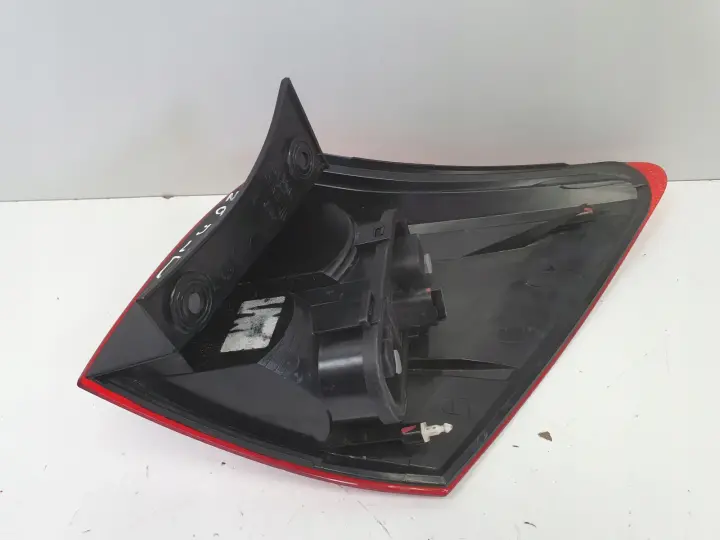 Nissan Qashqai I J10 06-09r TYLNIA LAMPA LEWA LEWY TYŁ kierowcy 39070311