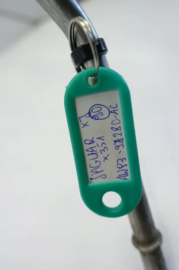 Jaguar XJ X351 5.0 V8 PRZEWÓD PALIWA wąż paliwowy