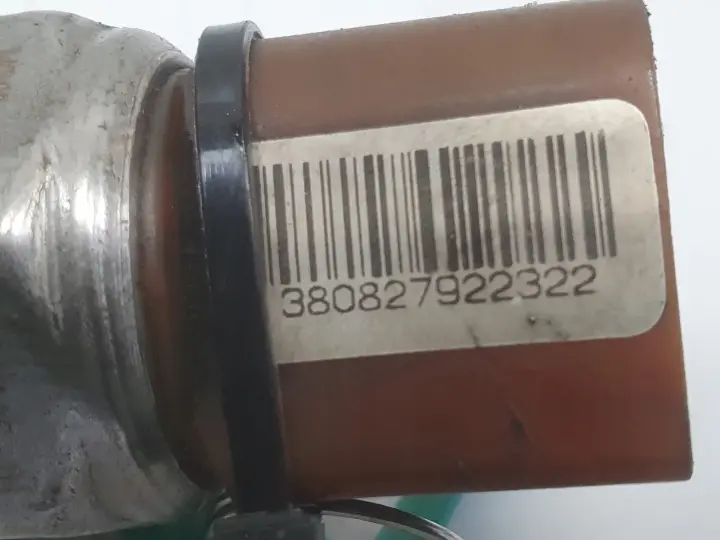 VW Passat B6 2.0 TDI CZUJNIK PALIWA zawór 03L906051