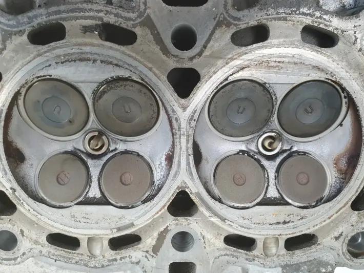 Ford Focus mk3 1.6 16VcGŁOWICA CYLINDRÓW RFAE8G6090BA