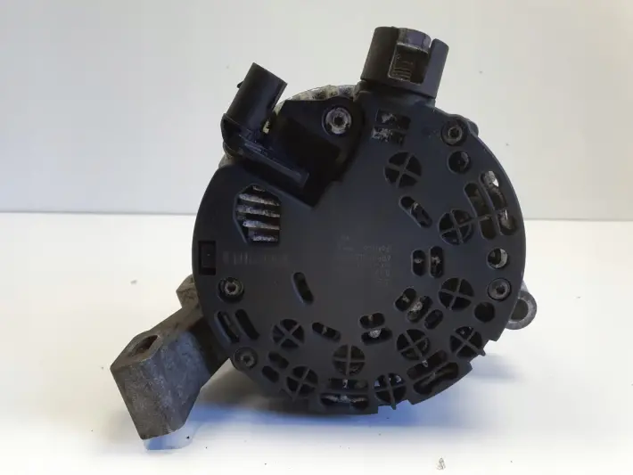 Volvo XC60 2.4 D5 ALTERNATOR 0121615005