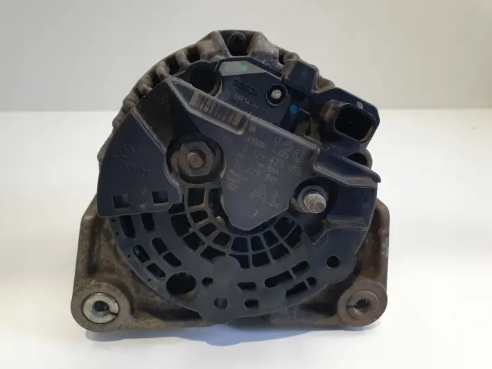 Opel Vectra C lift 1.8 16V ALTERNATOR bosch 0124425050 AL 120A
