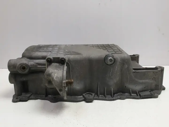 Pt Cruiser 2.4 16V MISKA OLEJU olejowa 04884387