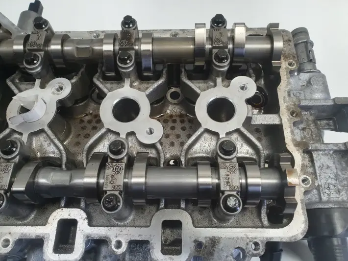 Peugeot 2008 1.2 VTi GŁOWICA CYLINDRÓW 9814763180