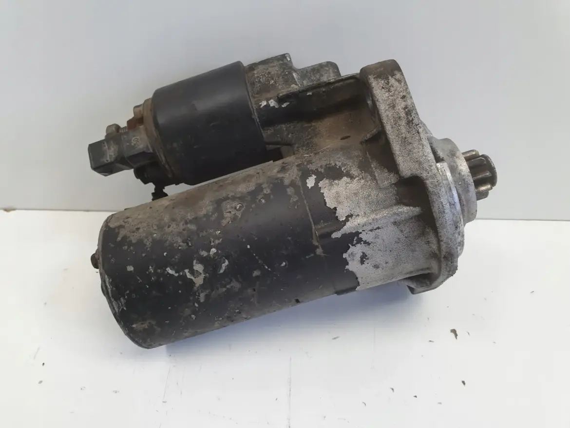 VW Golf IV 1.6 8V ROZRUSZNIK bosch 0001121006
