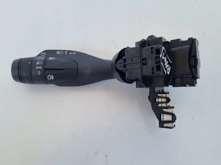 Volvo S90 II XC60 II XC90 II MANETKA ŚWIATEŁ kierunkowskazów 31674102