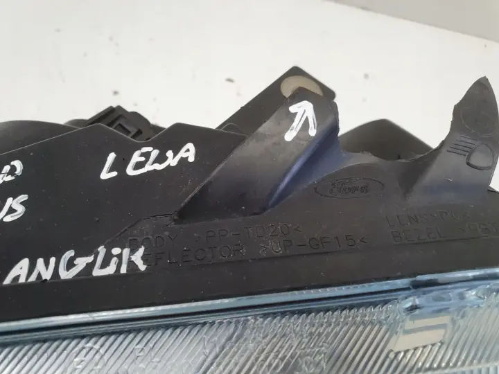 Ford Focus mk2 02-06 PRZEDNIA LAMPA LEWA lewy przód anglik