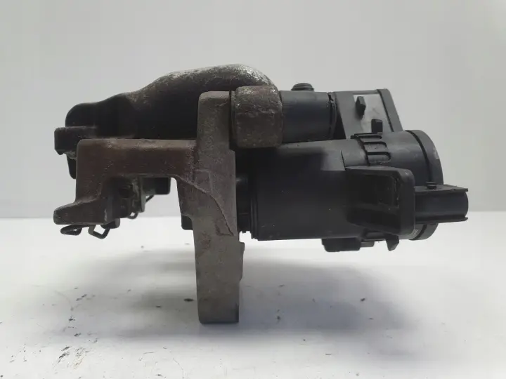 Volvo V60 XC60 II TYLNY ZACISK HAMULCOWY lewy tył P32301467