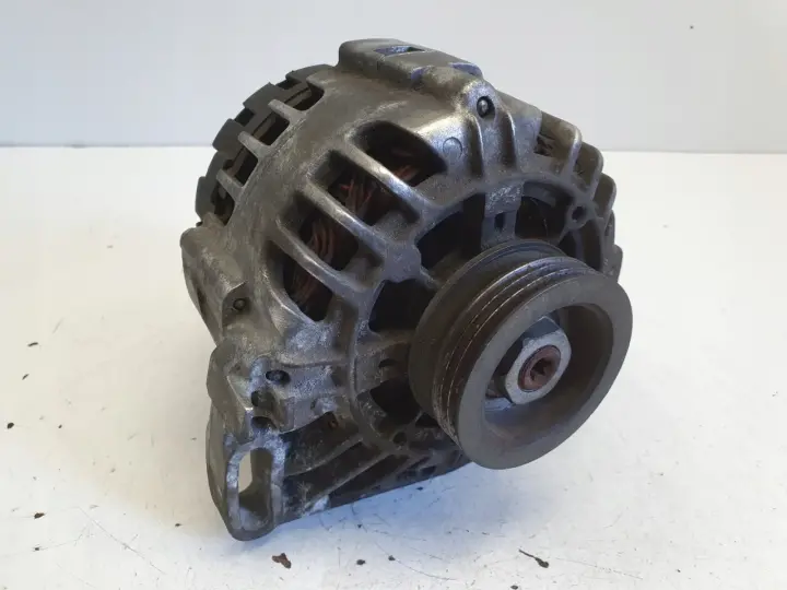 Renault Clio II 1.2 16V ALTERNATOR 95A 7700437090 valeo