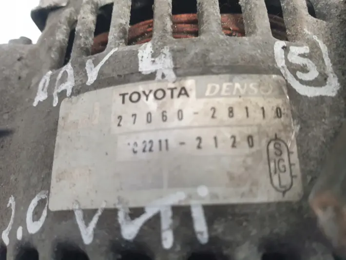 Toyota RAV4 2.0 VVTI ALTERNATOR 27060-28110 oryginał