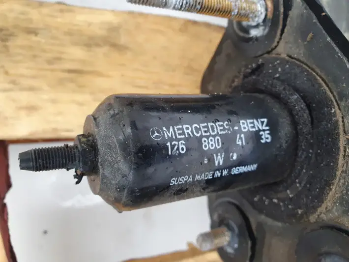 Mercedes W126 C126 SEC COUPE TYLNY ZDERZAK TYŁ USA