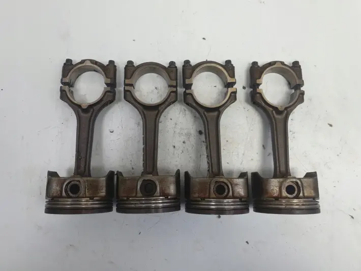 Opel Astra IV J 1.6 16V TŁOK KORBOWÓD B16XER