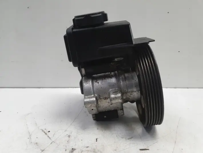 Peugeot 206 1.4 16V POMPA WSPOMAGANIA 9631411580