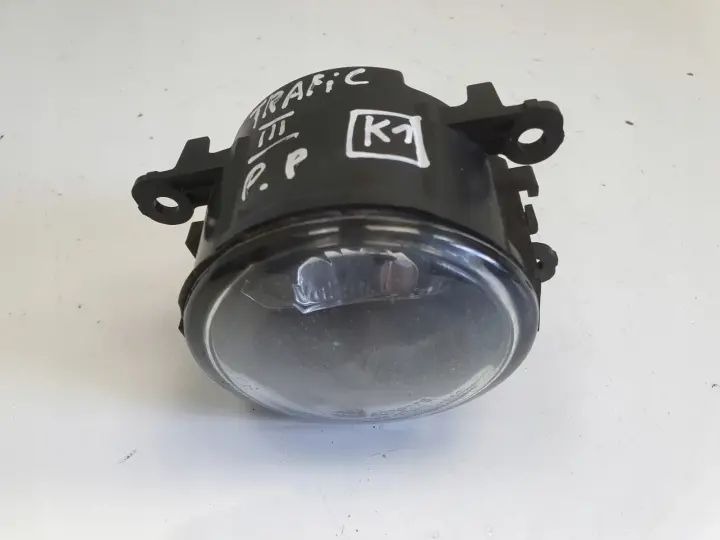 Renault Trafic III 14r- PRZEDNI HALOGEN PRAWY PRZÓD pasażera 261503971R
