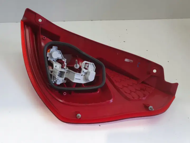 Ford Fiesta VII MK7 08-12r TYLNIA LAMPA LEWA LEWY TYŁ kierowcy 8A61-13405-A