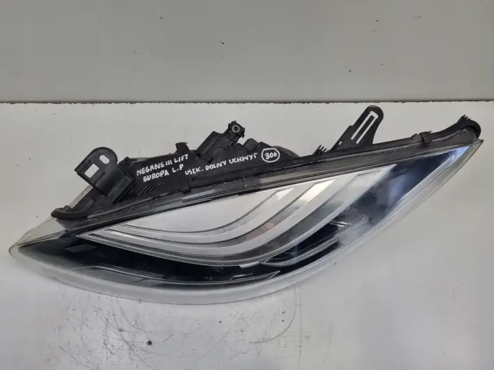 Renault Megane III LIFT PRZEDNIA LAMPA LEWA lewy przód EUROPA 260605817R